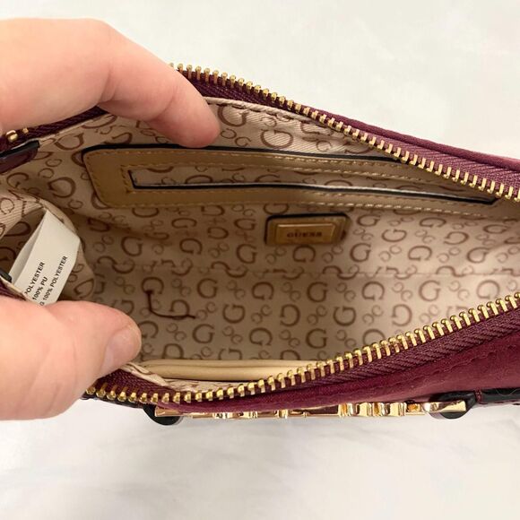 Guess Malva hobo bag Early 2000's Style Mini Shoulder Bag Burgundy Red Gold - Picture 6 of 6